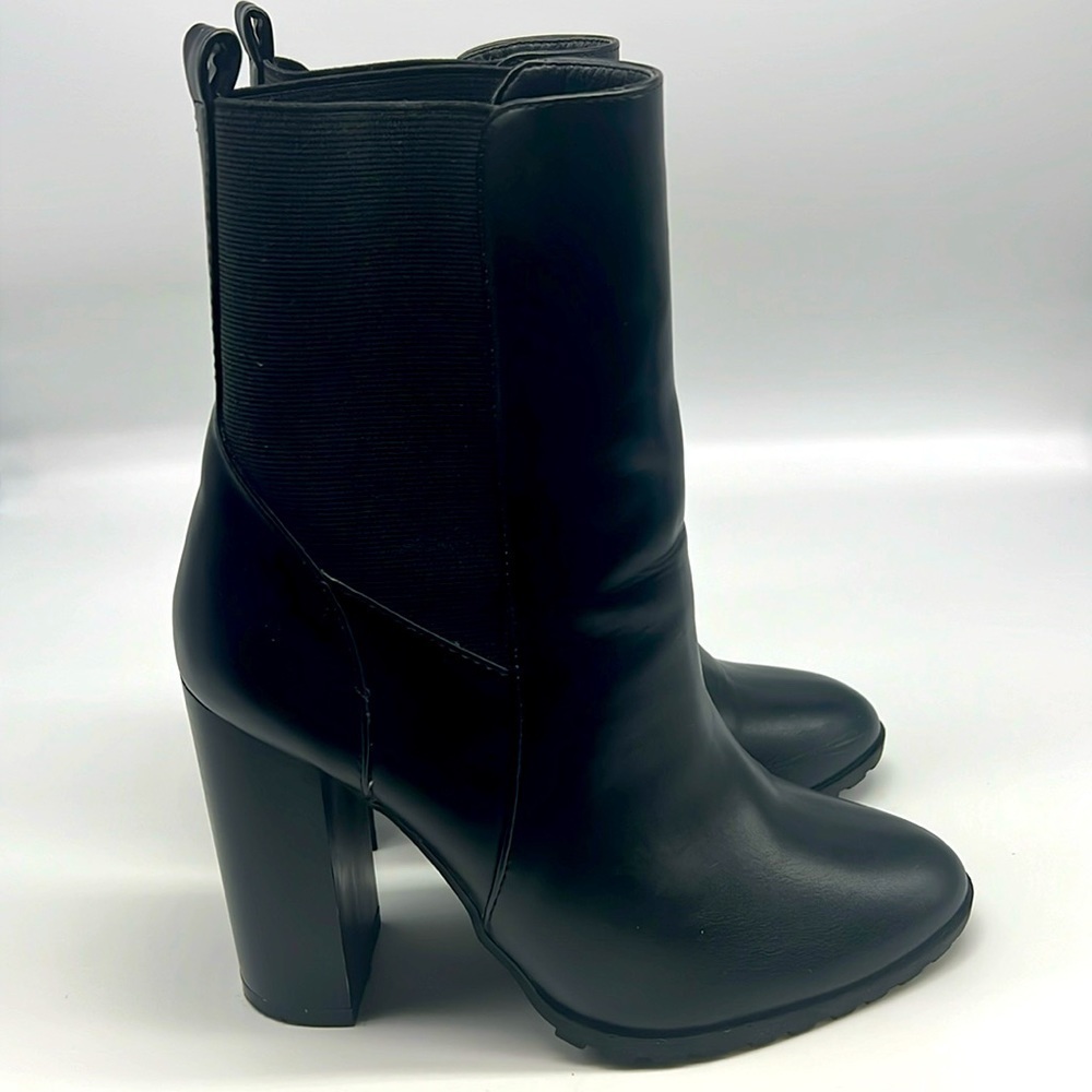 French Connection - Jenna Black Vegan Leather Stretch High Chunky Heel Size 8